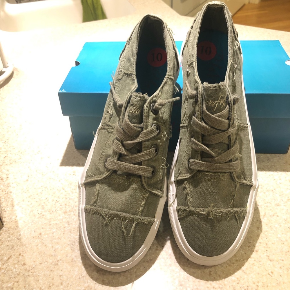 Blowfish Malibu Women's Marley Slip On Sneaker Size 10 Steele Gray NIB